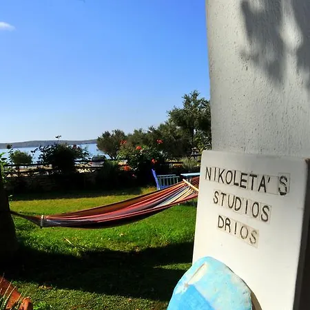 Nikoleta's Appartamento Drios